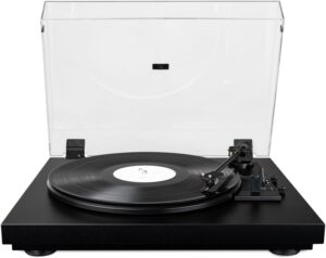 Pro-Ject A1 Plattenspieler mit OM10 Tonabnehmer schwarz