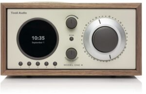 Tivoli Audio Model One+ Heimradio walnuss/beige